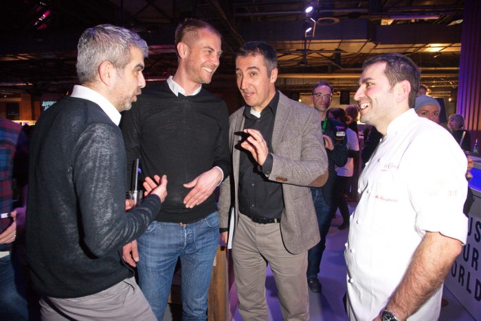 Cem Özdemir, Ali Güngörmüs (türkischer Sternekoch) mit Gästen - Yeni Raki Veranstaltung "Spirit of Istanbul" in der Station | Berlin | 15.03.2015 Gregor Anthes